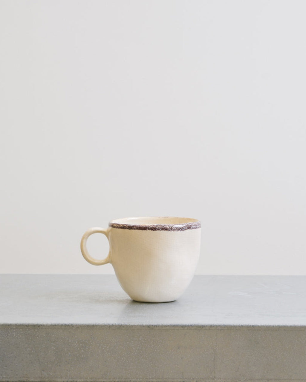Mos - Stoneware mug - Cream & Brown