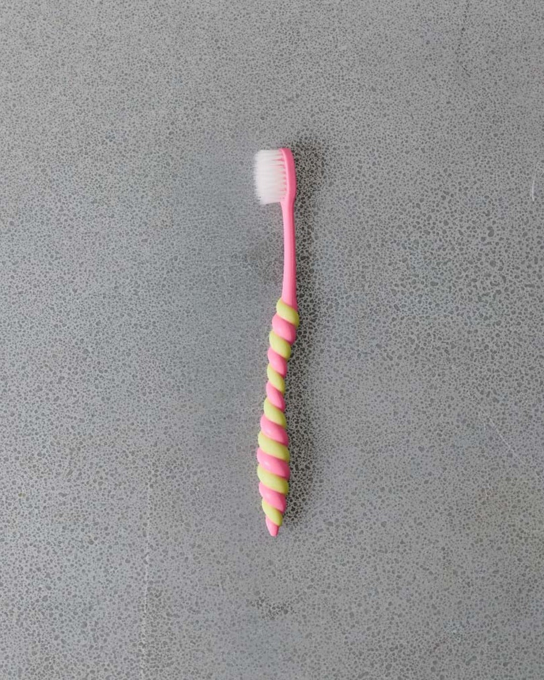 Twizzley - Toothbrush - Pink & Lime