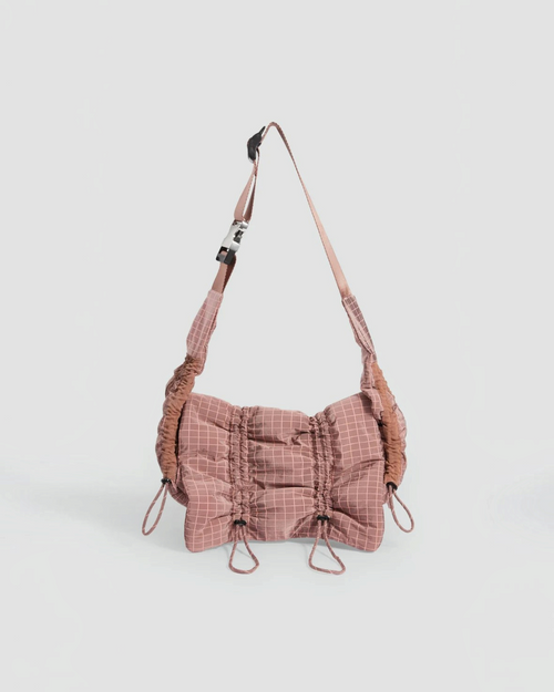 Sac bandoulière Merci Paris ARCS Sent rose en nylon ripstop technique avec cordons de serrage modulables