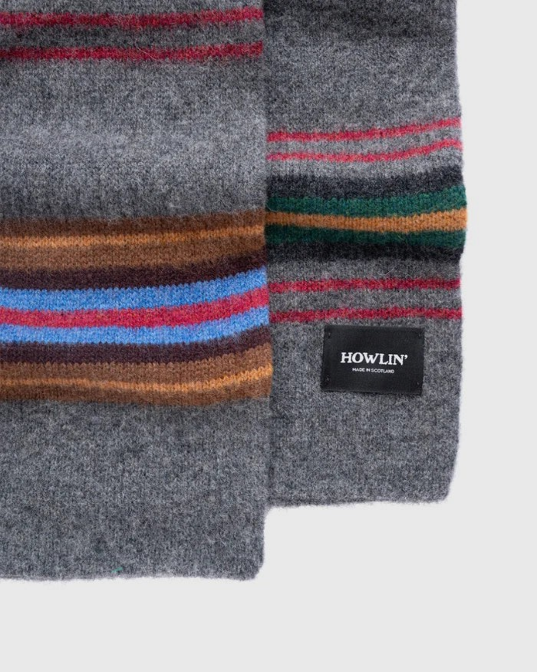 Écharpe Merci Paris Howlin' College Fun en laine d'agneau grise avec rayures multicolores et étiquette de marque