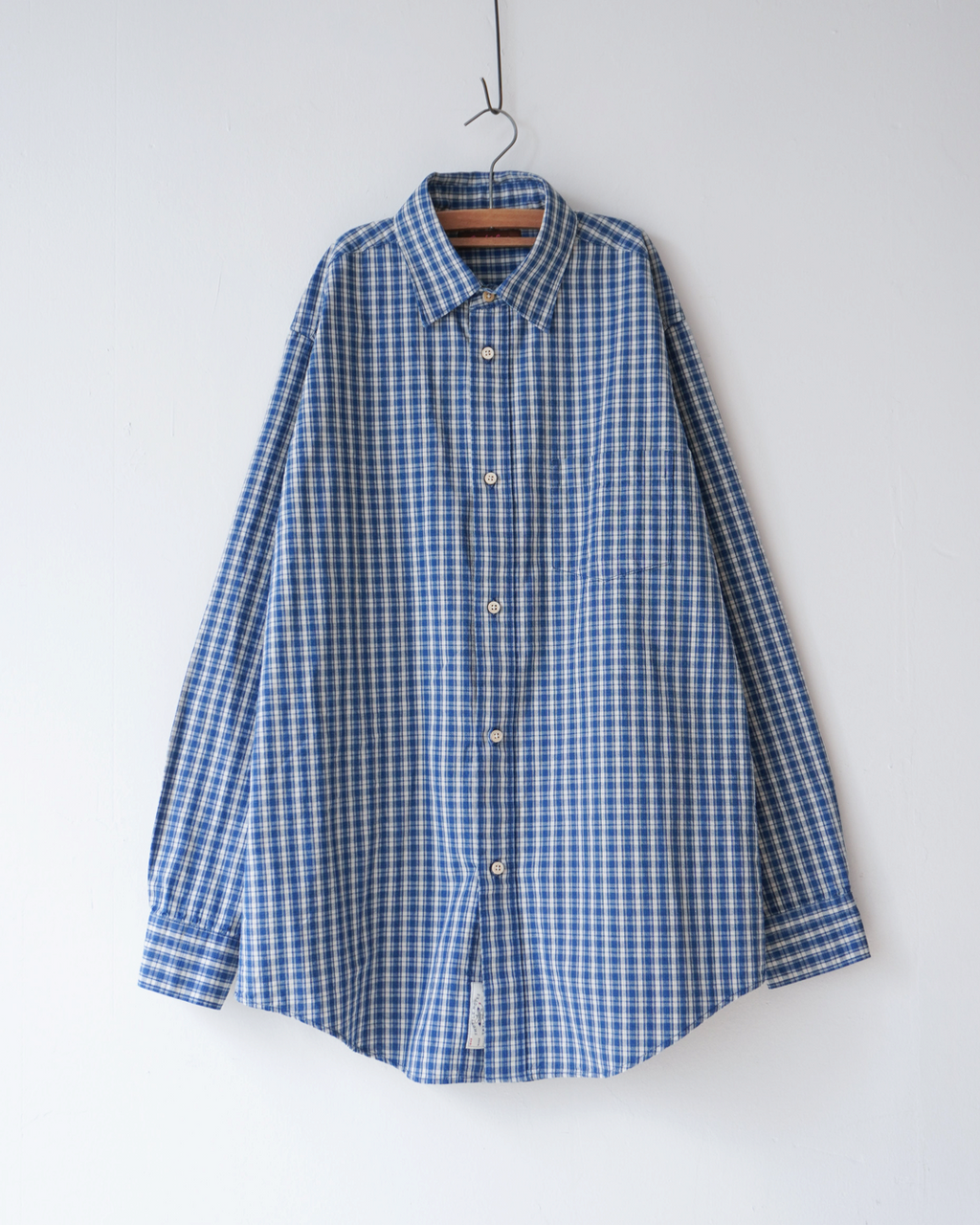Chemise oversize Merci Paris Dopple & Scent en coton bleu indigo à carreaux avec boutons nacrés sur cintre