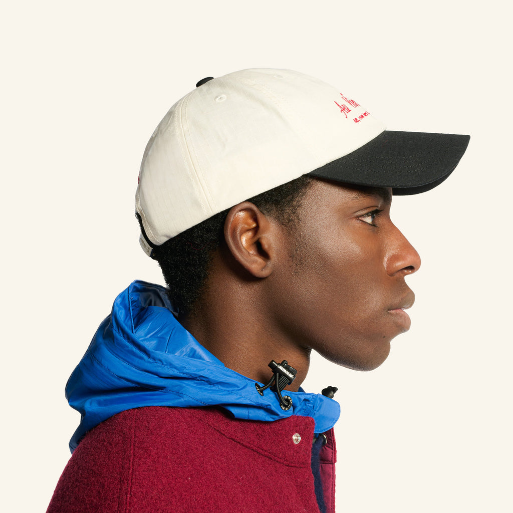 Au Vieux Campeur - Congés Payés - Michel Cap - Blue & White