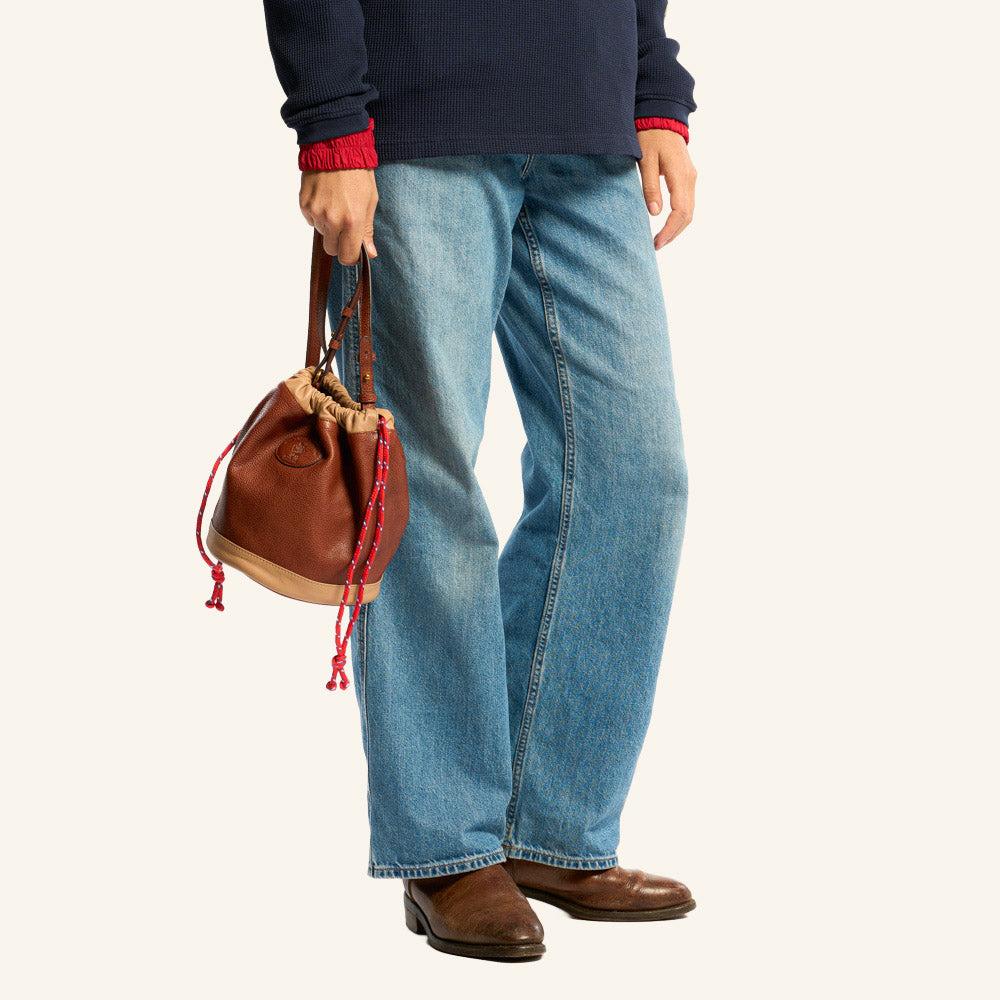 Au Vieux Campeur - Congés Payés - Sac Grimpeur En Cuir - Camel & Beige