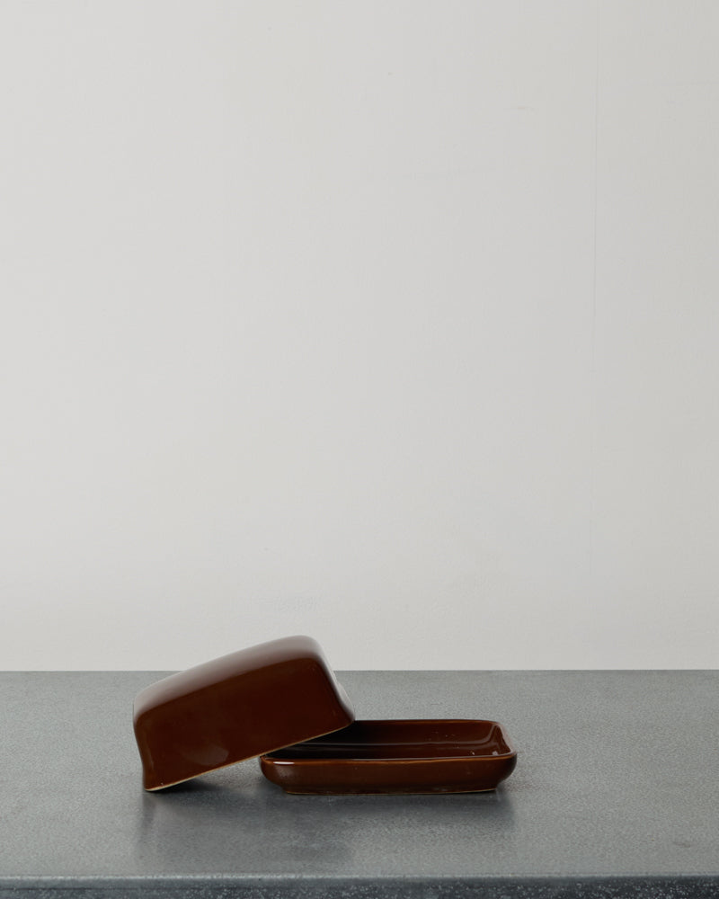 Merci - Stoneware Butter Dish - Pepper Brown