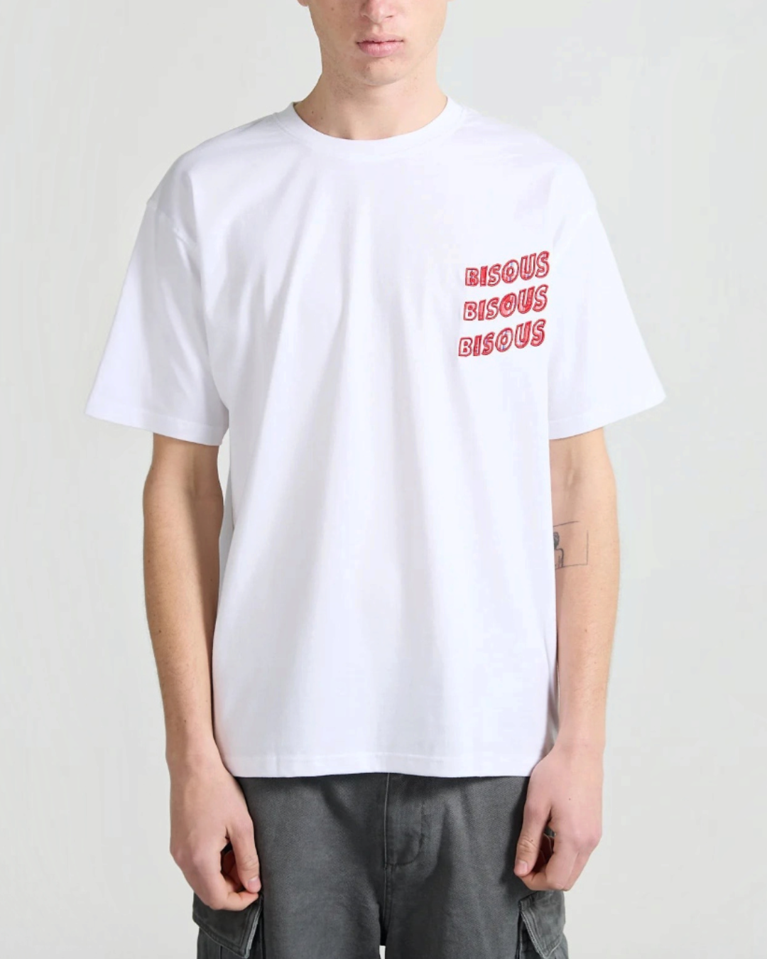 T-shirt blanc Merci Paris Bisous Skateboard en coton avec logo rouge Bisous sur la poitrine, coupe décontractée