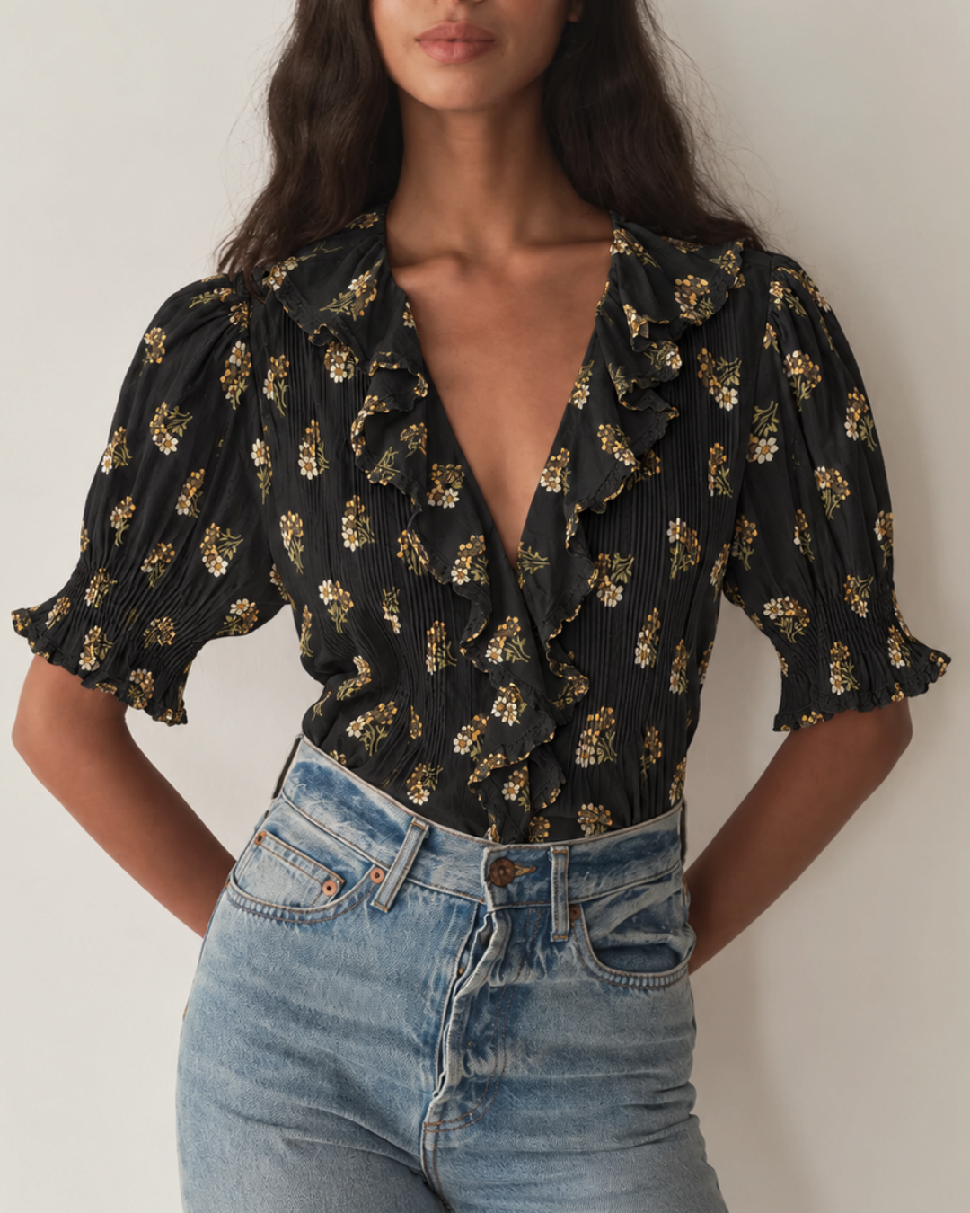 Blouse Merci Paris Dôen Black floral Henri with ruffled lace collar and puffed sleeves in organic cotton