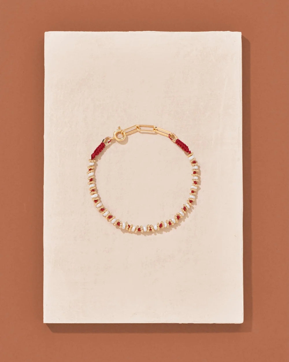 Tityaravy - Bracelet Kamala - Rouge Perles