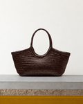 Dragon Diffusion - Sac Nantucket Basket Big - Marron Foncé – Vue sur banc