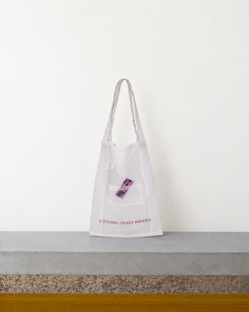 Brigitte Tanaka - Sac En Organza Paris Ticket Metro – Vue sur banc