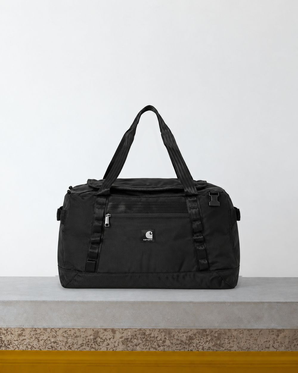 Carhartt Wip - Sac Richmond - Noir – Vue sur banc