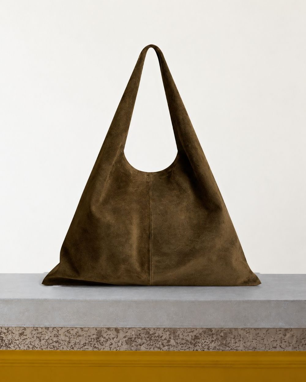 Maeden - Sac East En Daim - Kaki – Vue sur banc