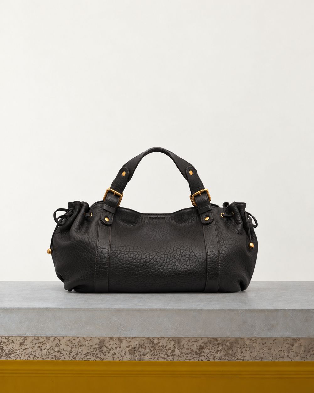 Gerard Darel - Sac À Main En Cuir Bubble 24H - Lave – Vue sur banc