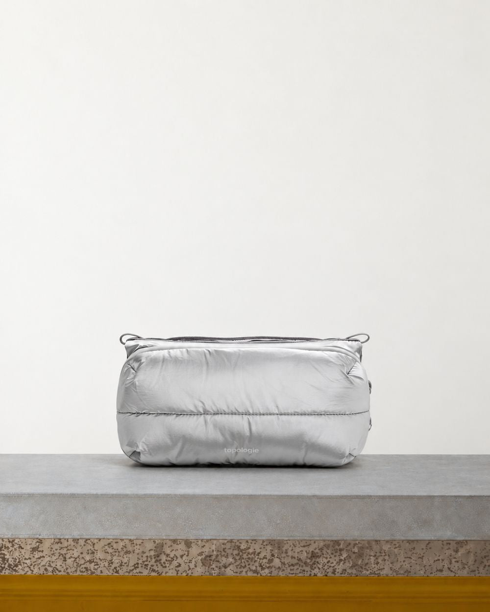 Topologie - Medium Bottle Bag - Gray - Bench view