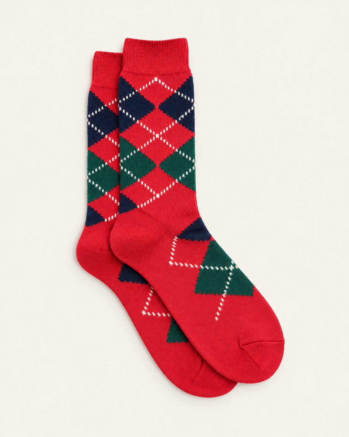 Beams Plus - Chaussettes À Losanges - Rouge — paire en packshot sur fond écru