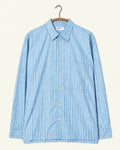 Universal Works - Chemise Lucky - Rayures Bleu, vue de face sur cintre