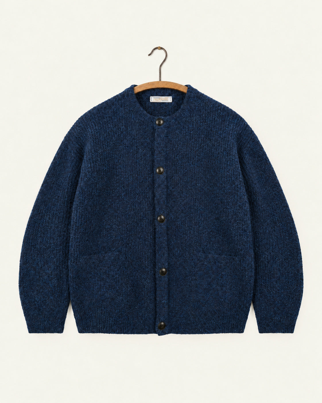Frizmworks - Cardigan En Laine - Bleu, vue de face sur cintre