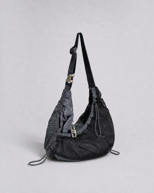 Sac bandoulière Merci Paris ARCS Hey gris en nylon ripstop avec poche en mesh et détails techniques modulables