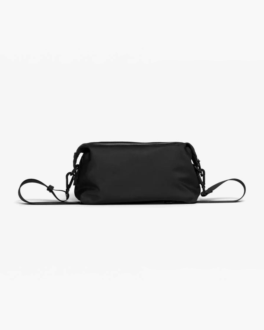 Sac bandoulière Merci Paris AY Studios noir en nylon recyclé au design minimaliste scandinave avec fermeture zippée