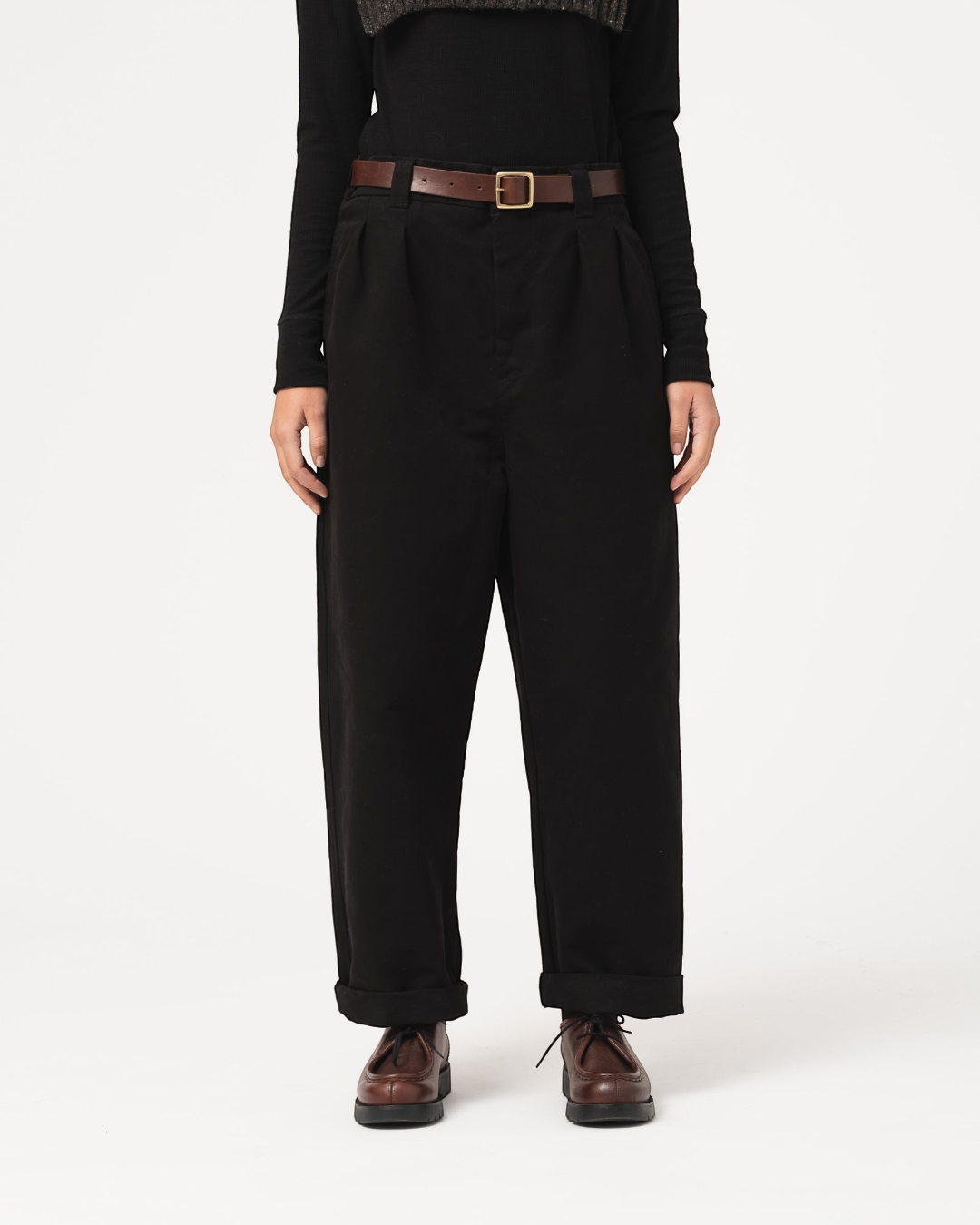 Pantalon Officer Chino noir Merci Paris par Girls Of Dust en coton à taille haute et coupe ample avec revers